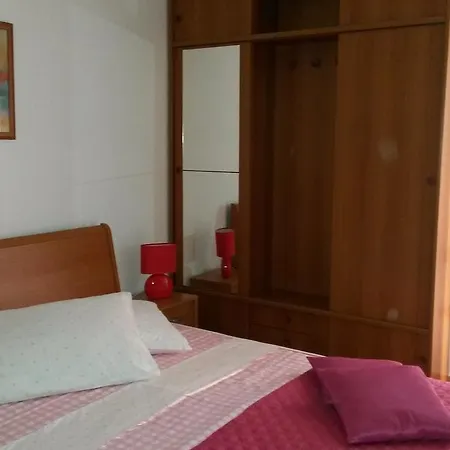 Apartment 7657b *